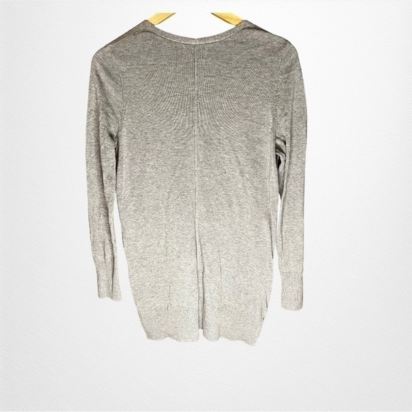 Old Navy Gray V-Neck, Tunic Sweater with 3/4 Length Sleeves, Size Small - Picture 3 of 5